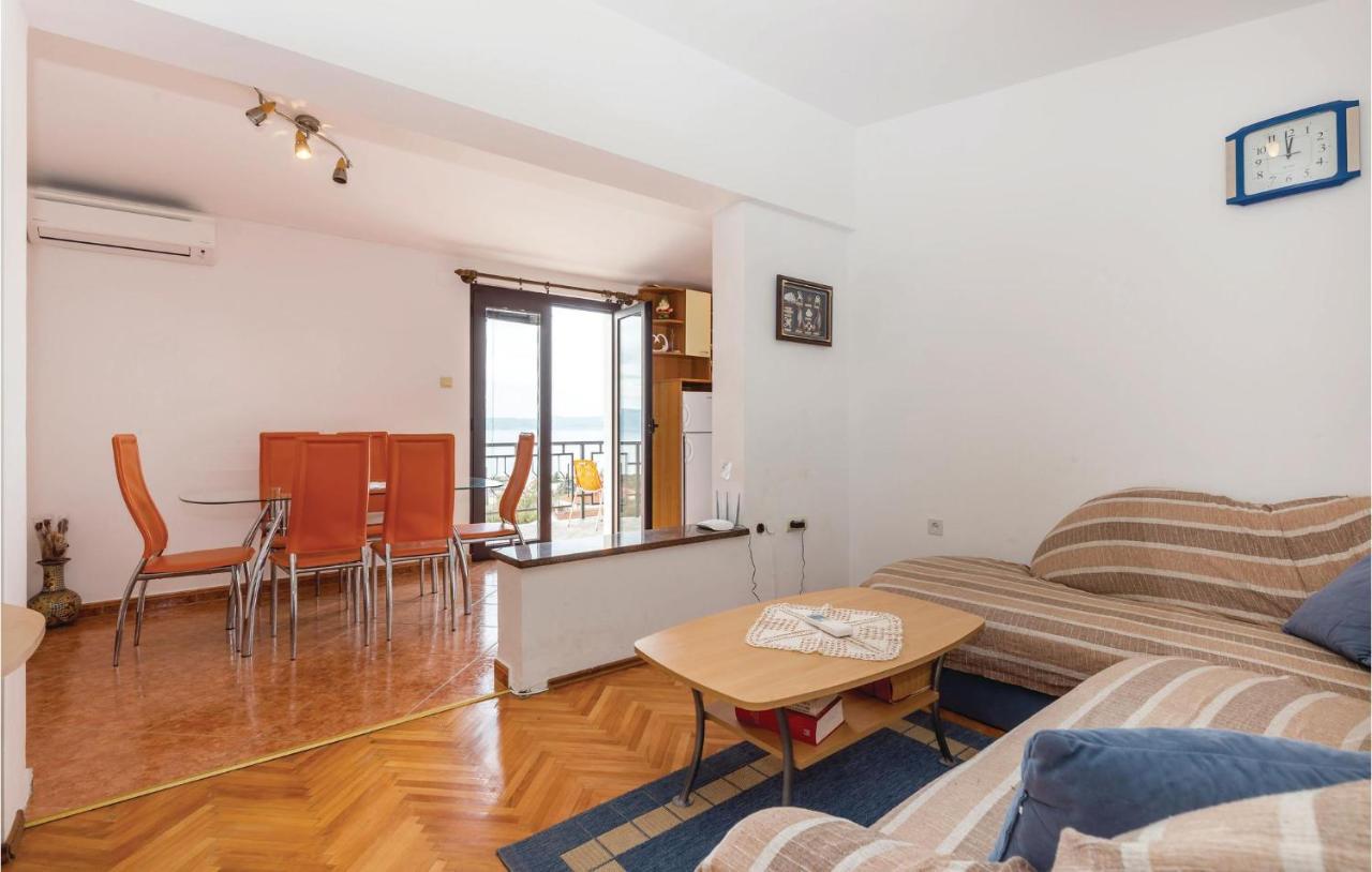 Cozy Apartment In Novi Vinodolski With Kitchen Eksteriør billede